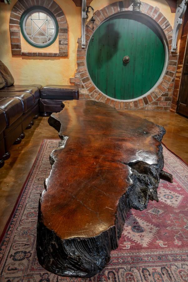 The Hobbit House, Fantasy Comes Home! Russellville Kültér fotó